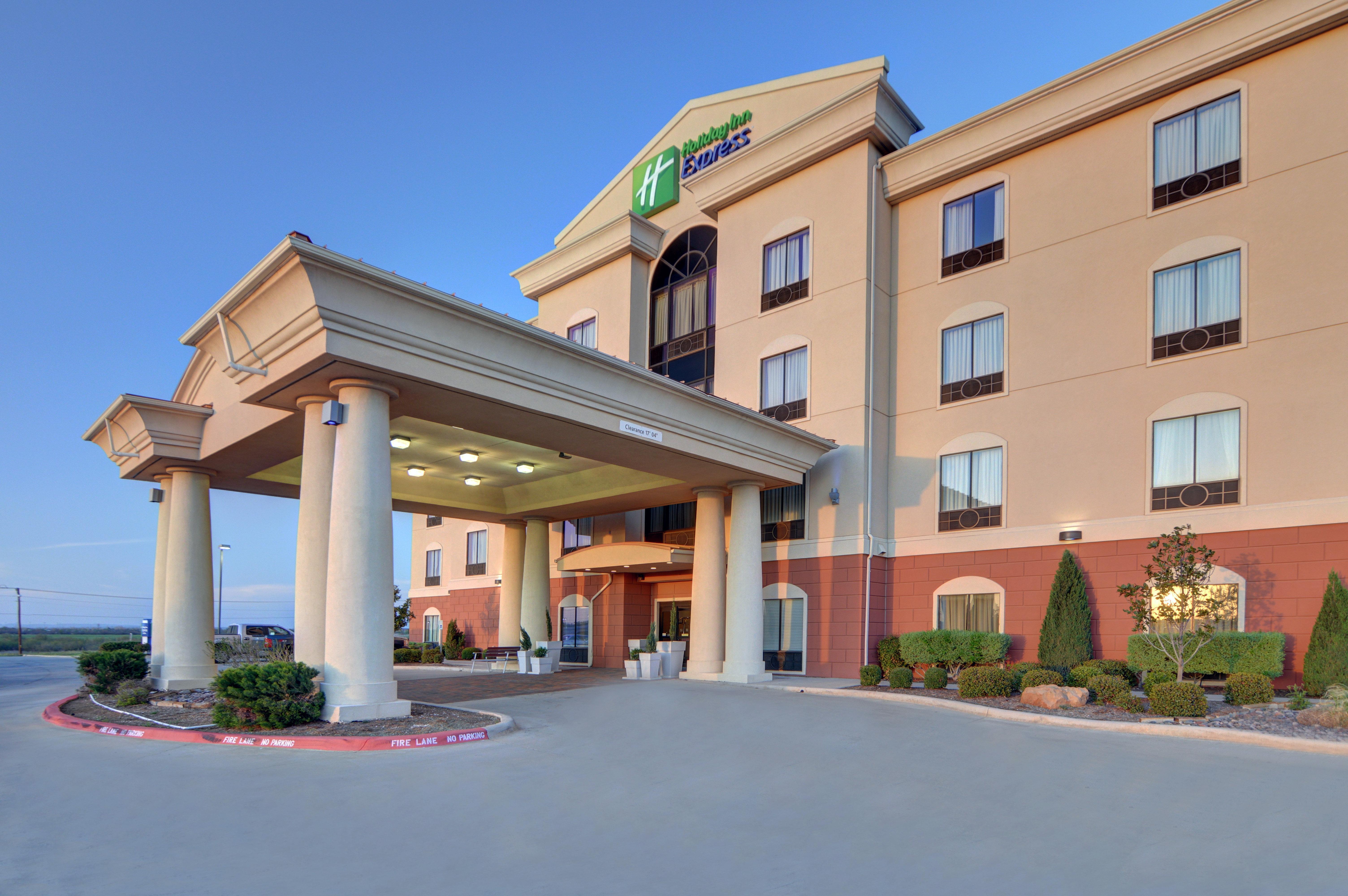 Holiday Inn Express Hotel And Suites Altus By Ihg Bagian luar foto