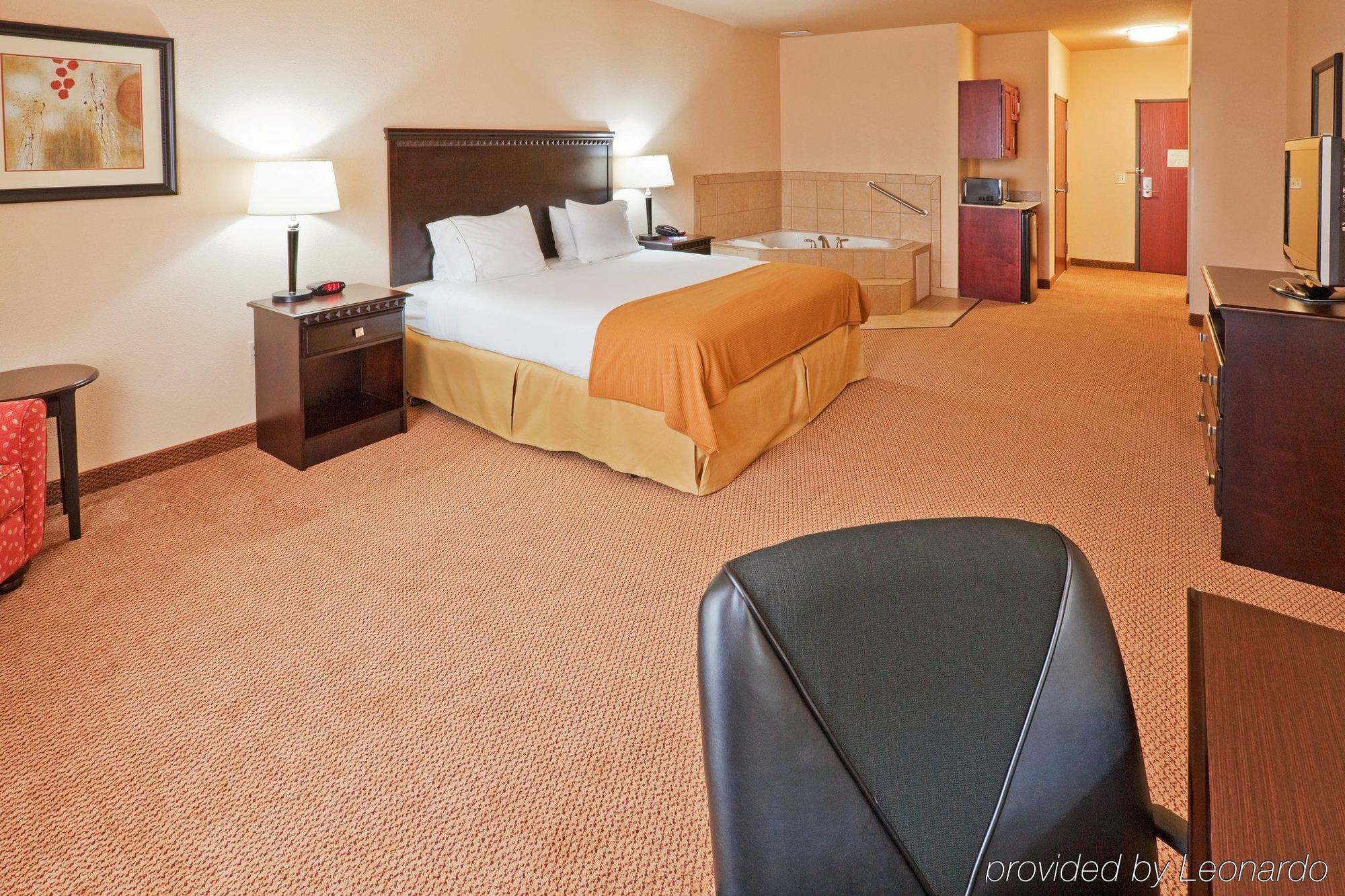 Holiday Inn Express Hotel And Suites Altus By Ihg Bagian luar foto